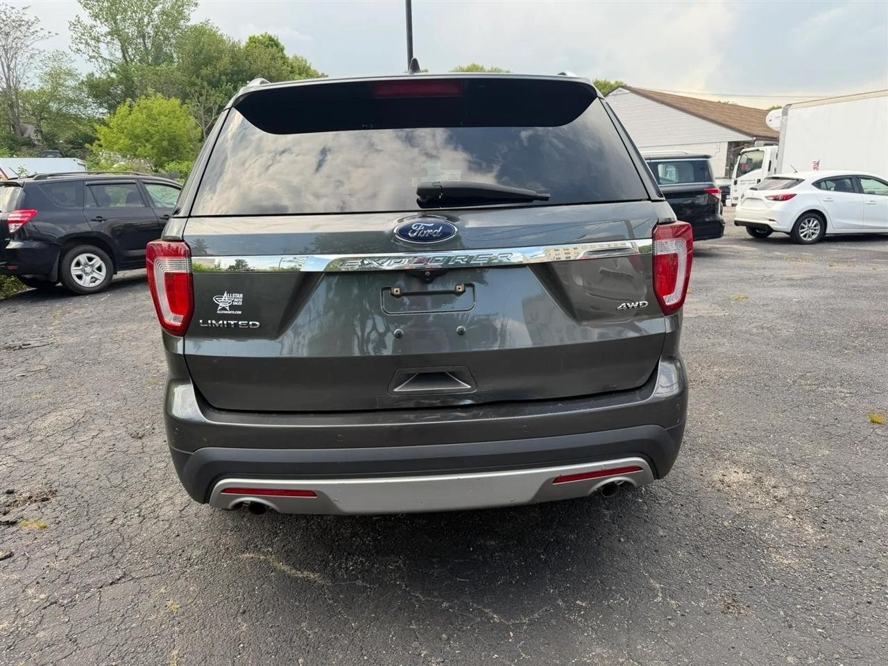 Ford Explorer Limited 4WD 2017