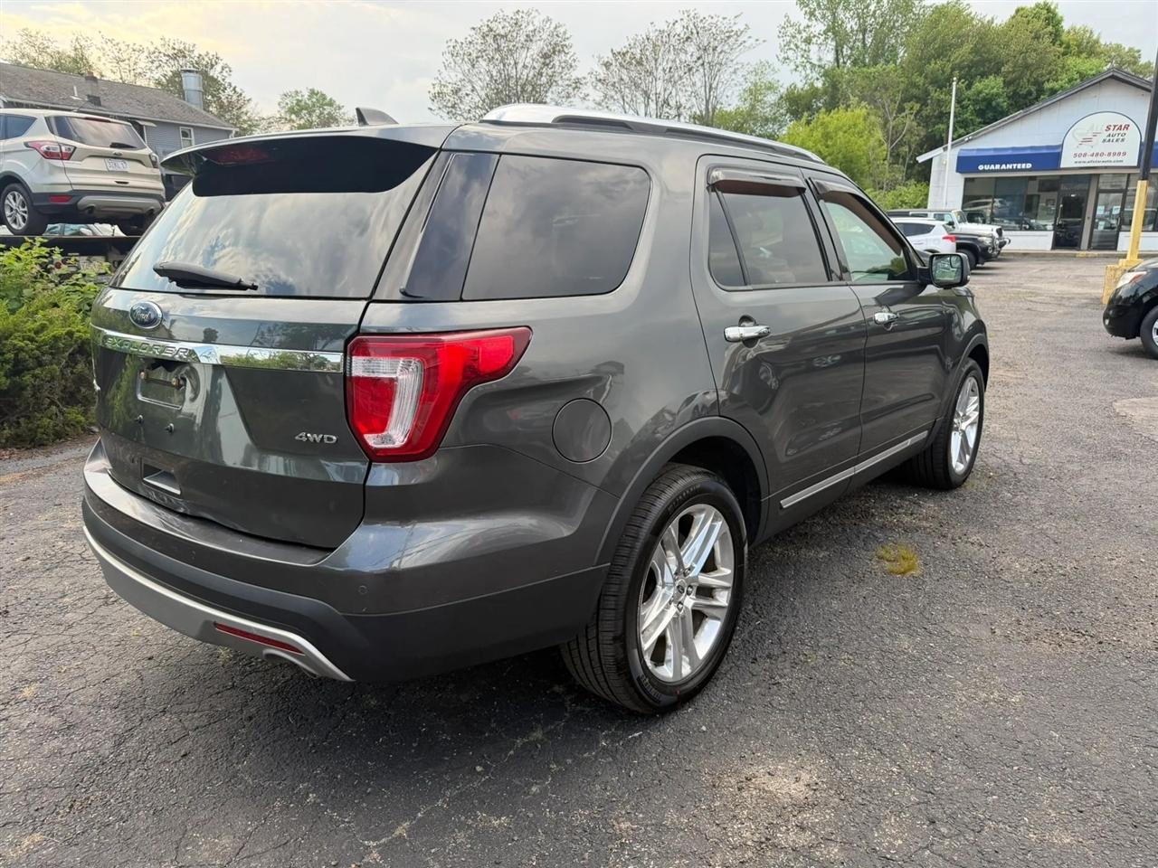 Ford Explorer Limited 4WD 2017
