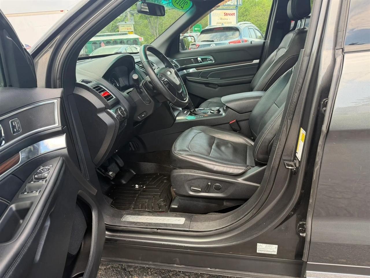 Ford Explorer Limited 4WD 2017