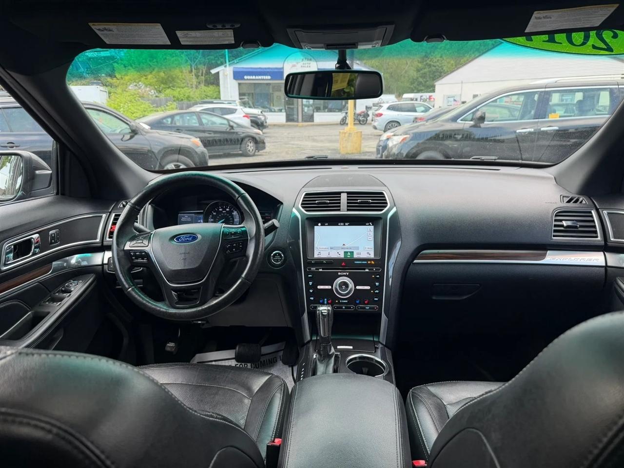 Ford Explorer Limited 4WD 2017