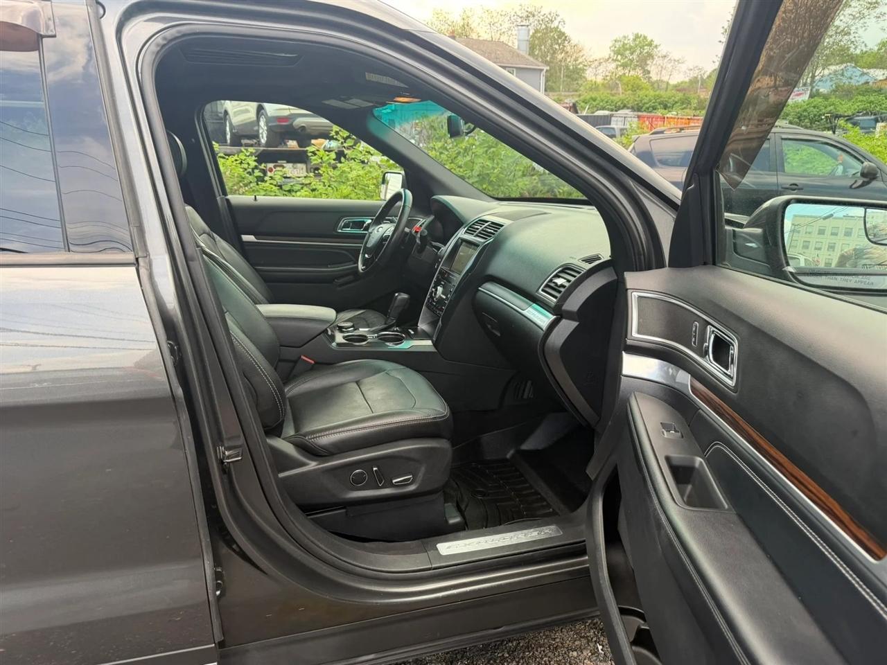 Ford Explorer Limited 4WD 2017