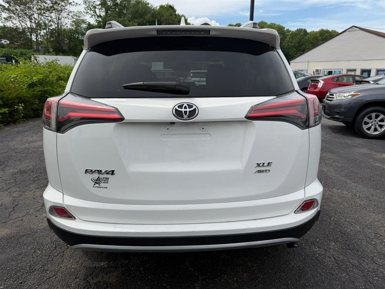 Toyota RAV4 XLE AWD 2017