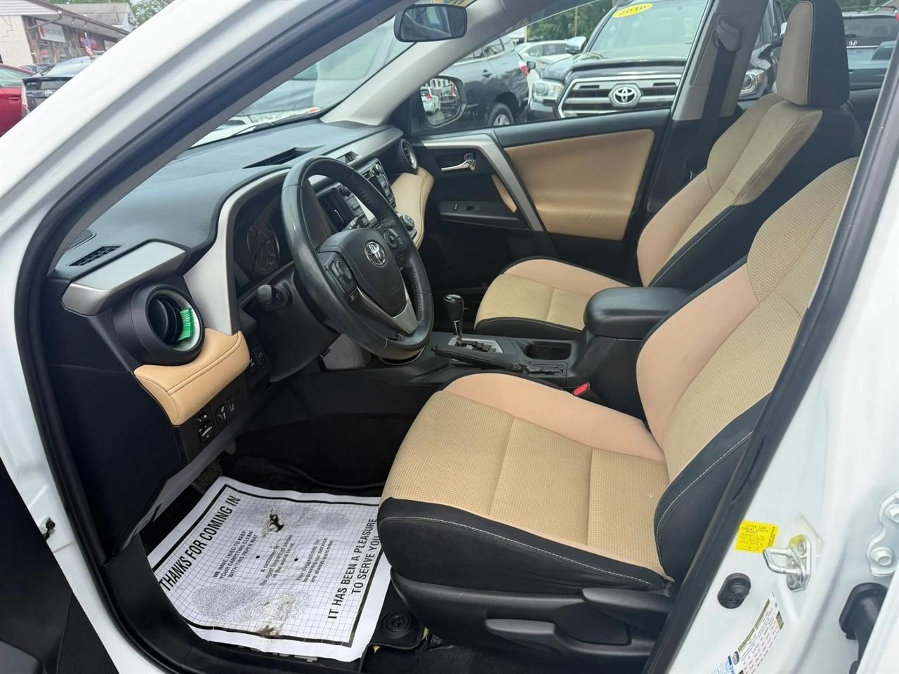 Toyota RAV4 XLE AWD 2017