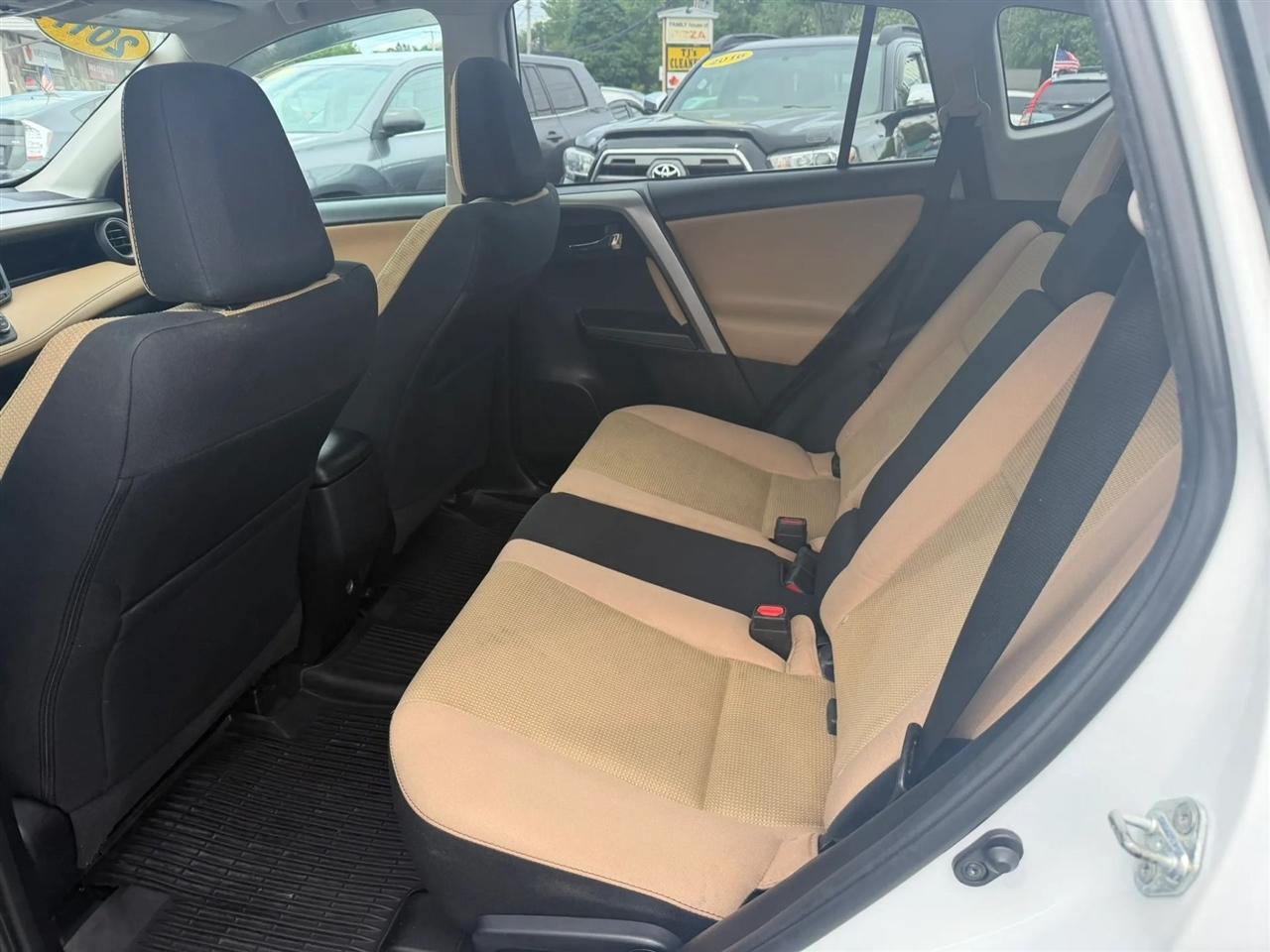 Toyota RAV4 XLE AWD 2017