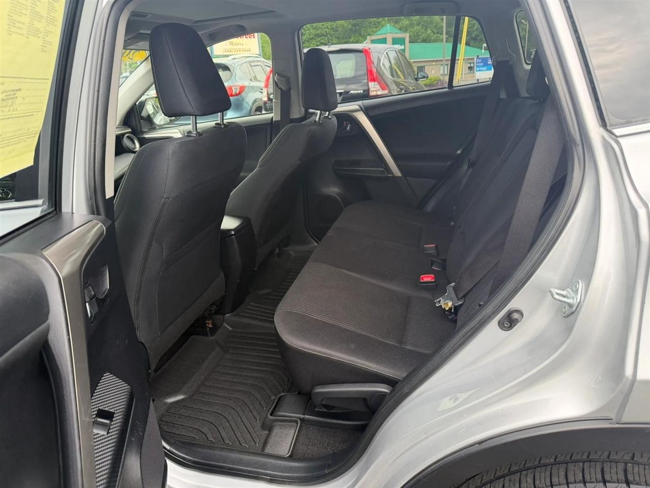 Toyota RAV4 XLE AWD 2014