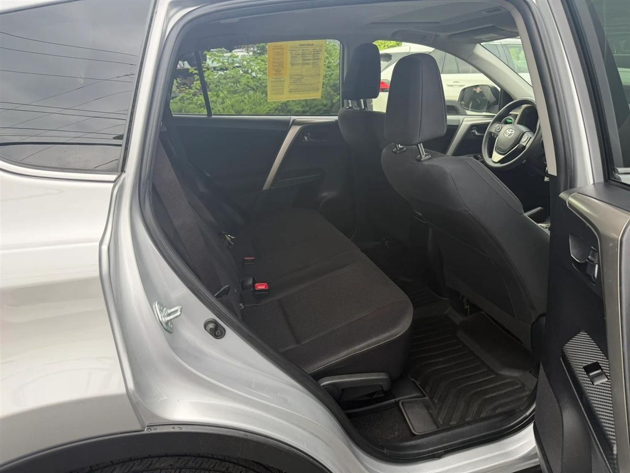 Toyota RAV4 XLE AWD 2014