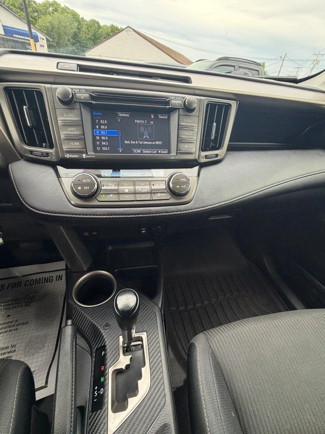 Toyota RAV4 XLE AWD 2014
