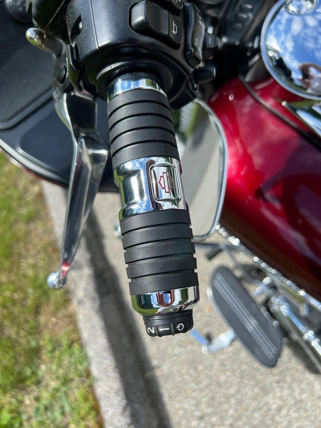 Harley-Davidson FLTRX103  2015