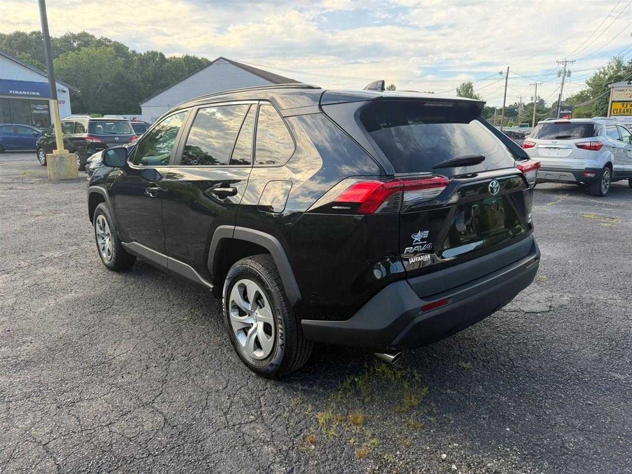 Toyota RAV4 LE AWD 2020