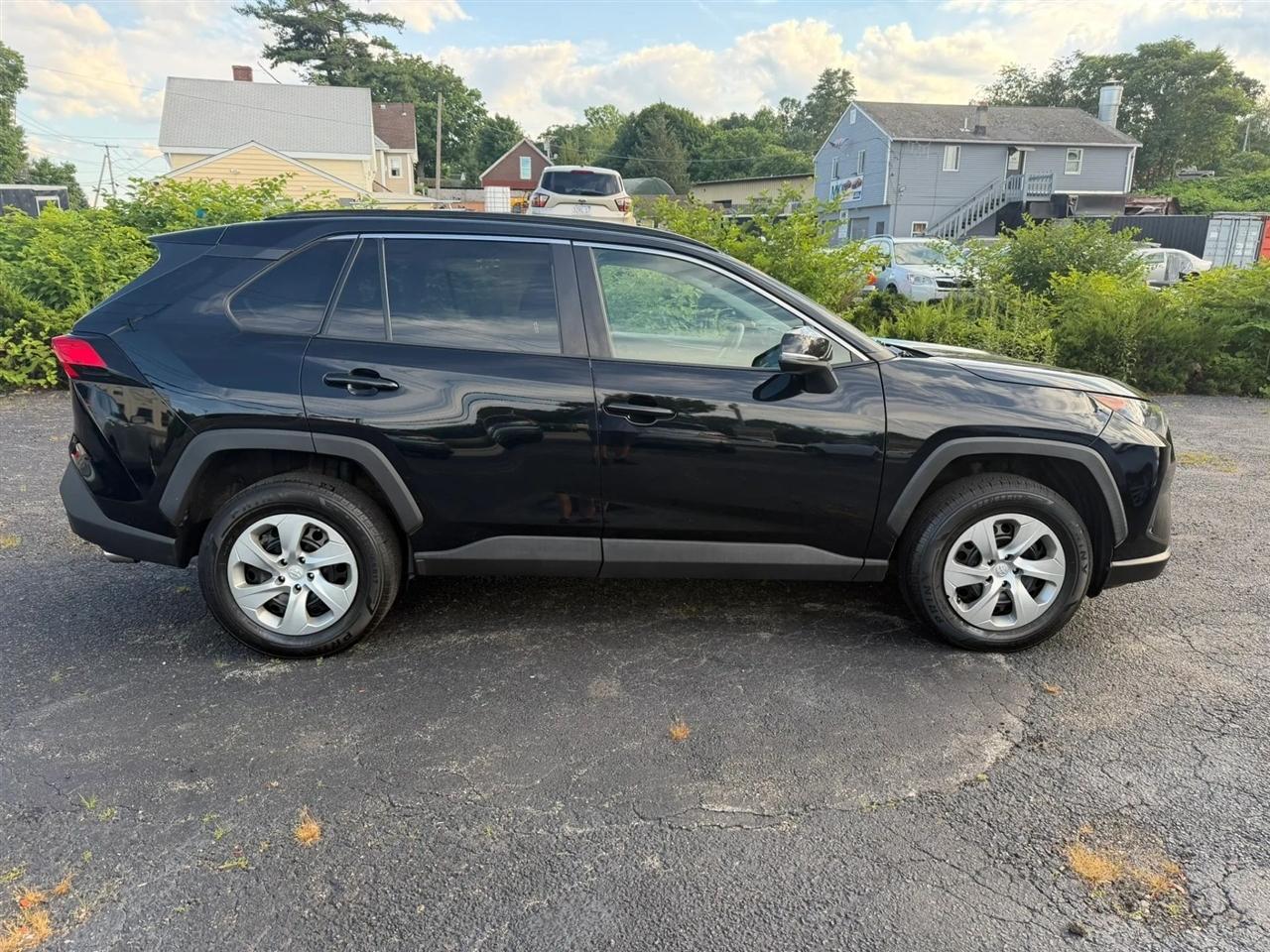 Toyota RAV4 LE AWD 2020