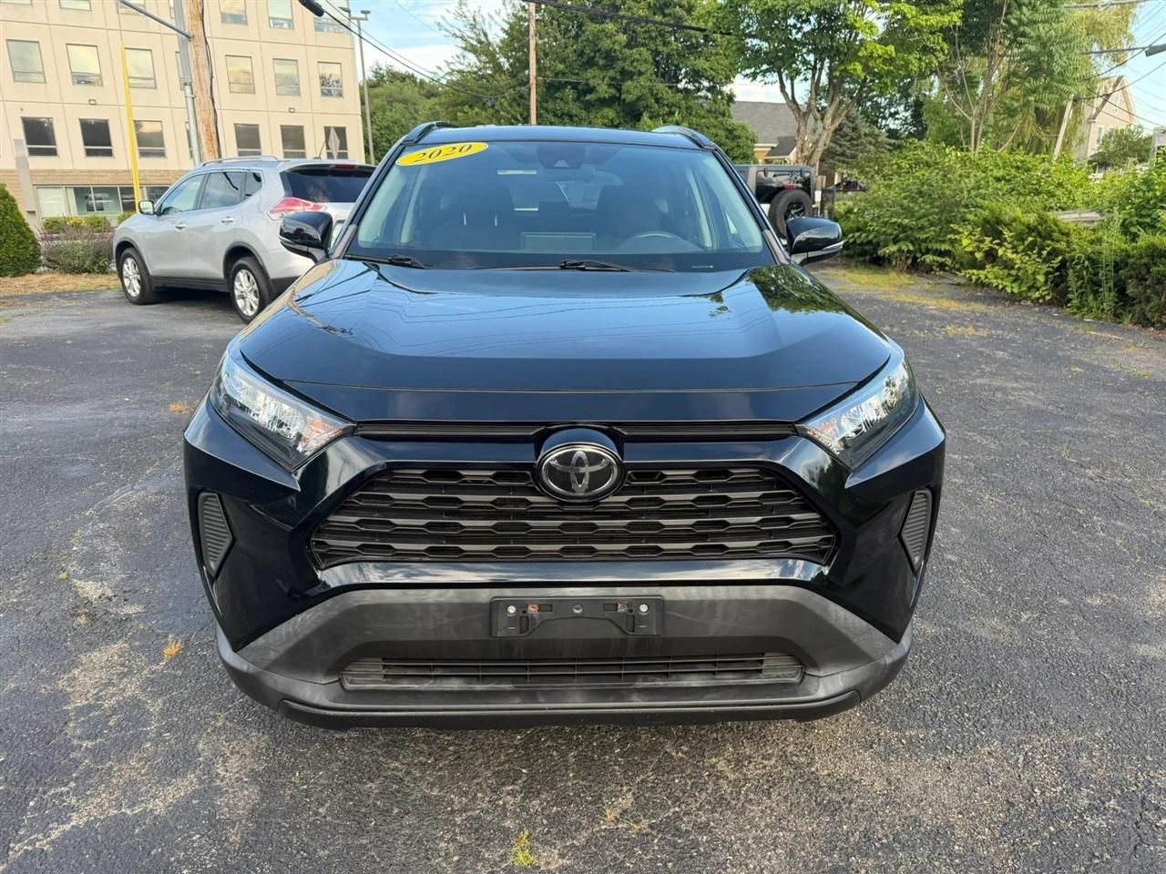 Toyota RAV4 LE AWD 2020