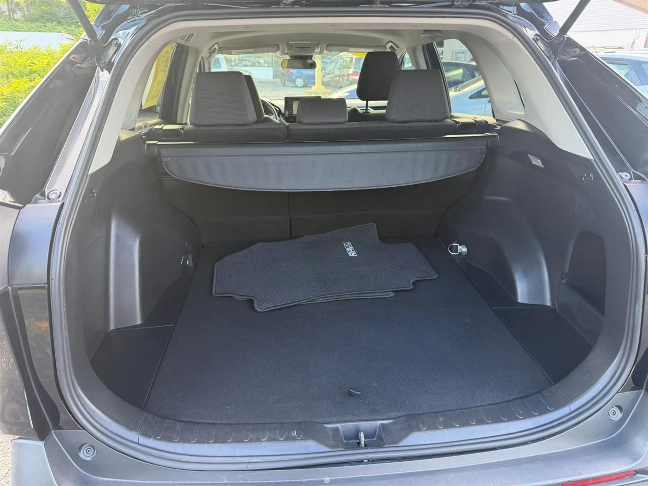 Toyota RAV4 LE AWD 2020