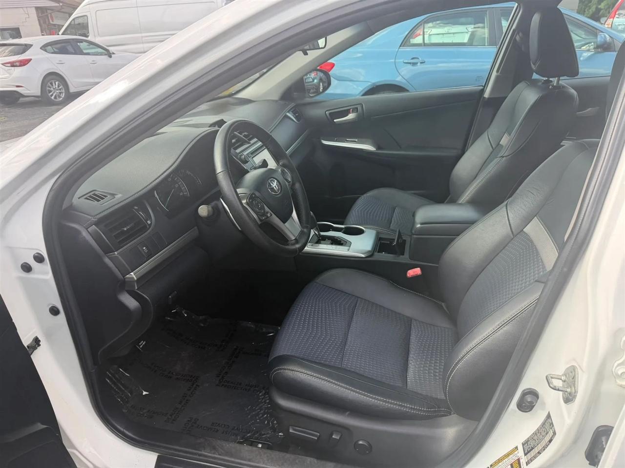 Toyota Camry SE 2013