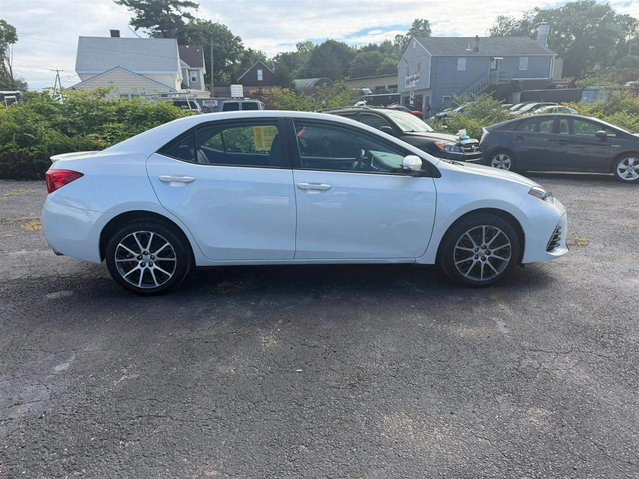 Toyota Corolla 50th Anniversary Special Edition CVT 2017