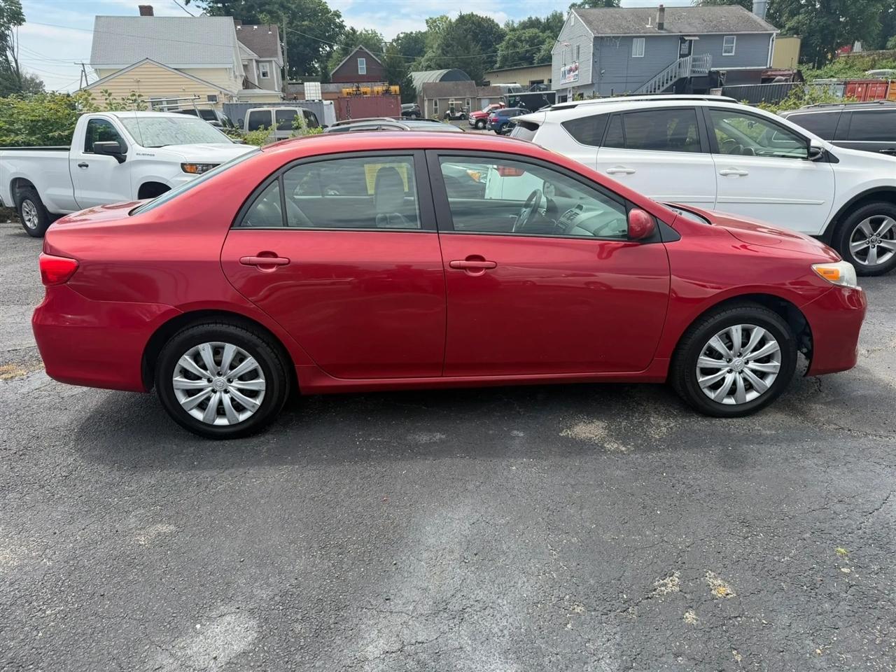 Toyota Corolla LE 4-Speed AT 2012