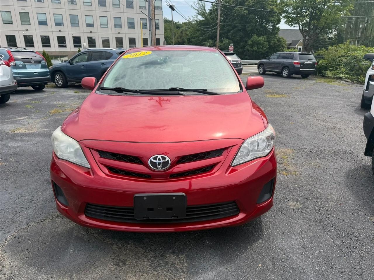 Toyota Corolla LE 4-Speed AT 2012