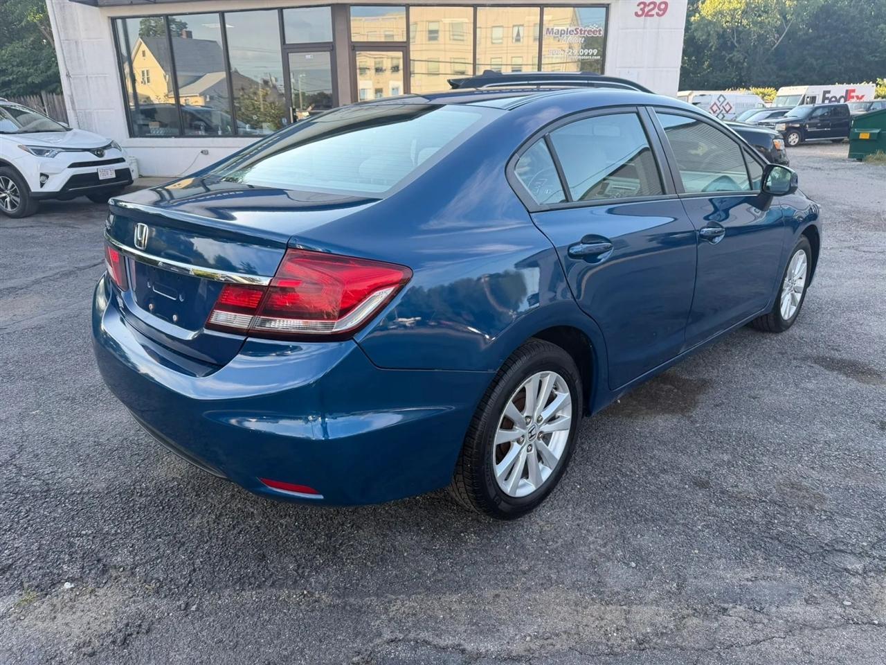Honda Civic LX Sedan 5-Speed AT 2013