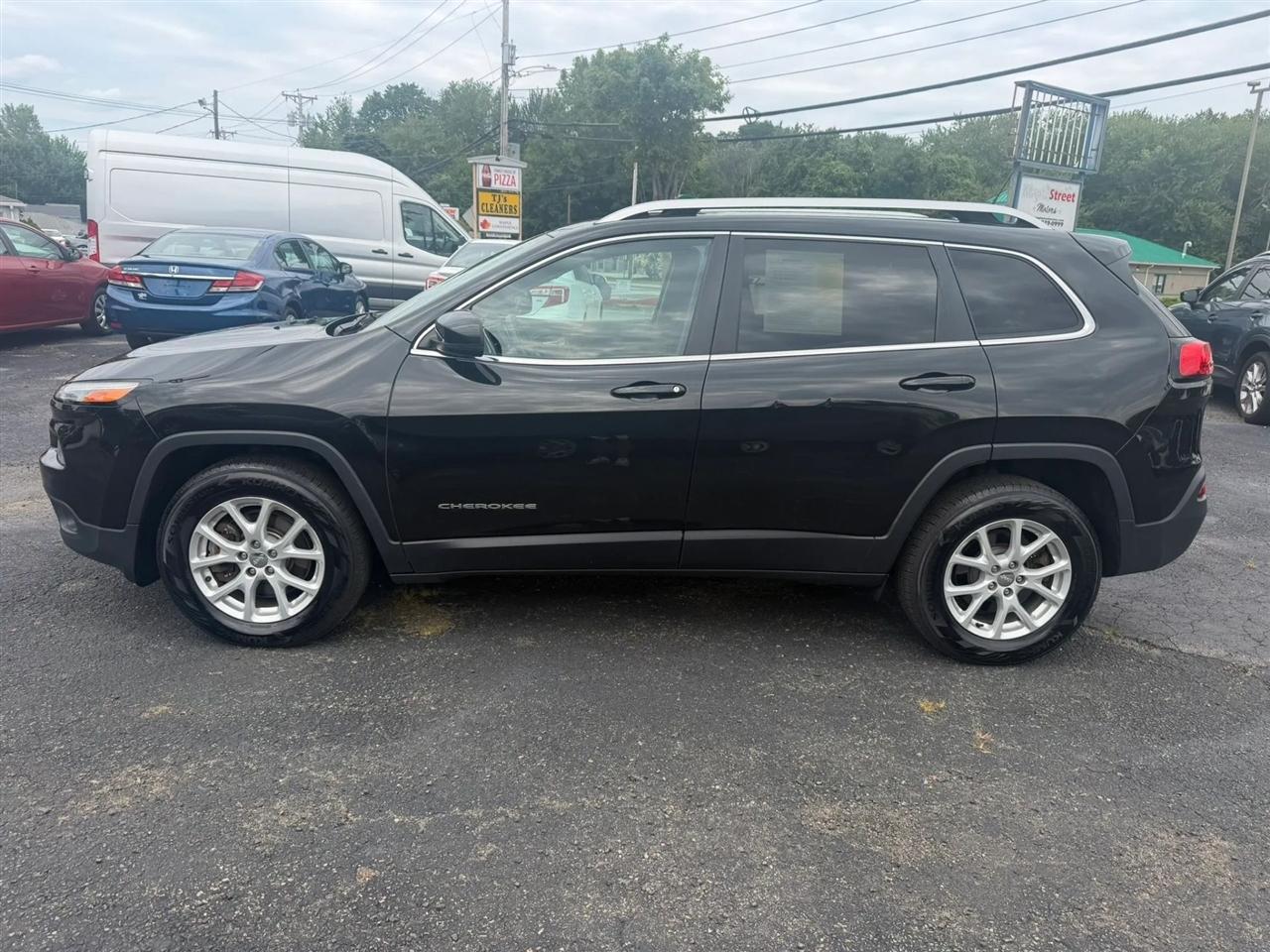 Jeep Cherokee Latitude 4WD 2016