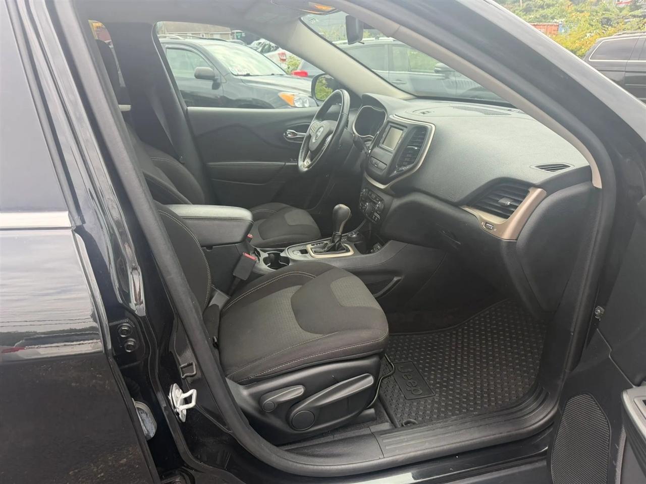Jeep Cherokee Latitude 4WD 2016