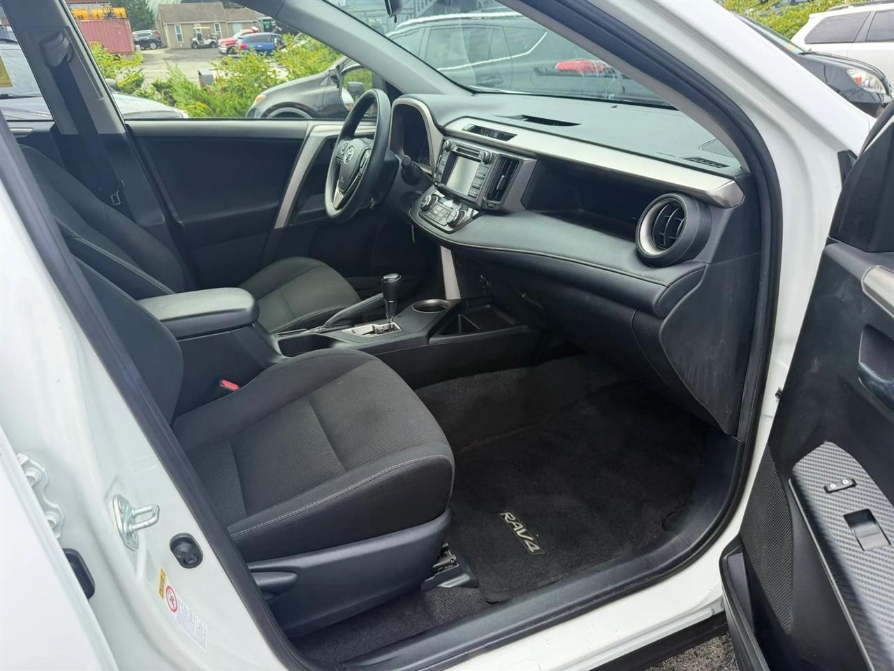 Toyota RAV4 XLE AWD 2015