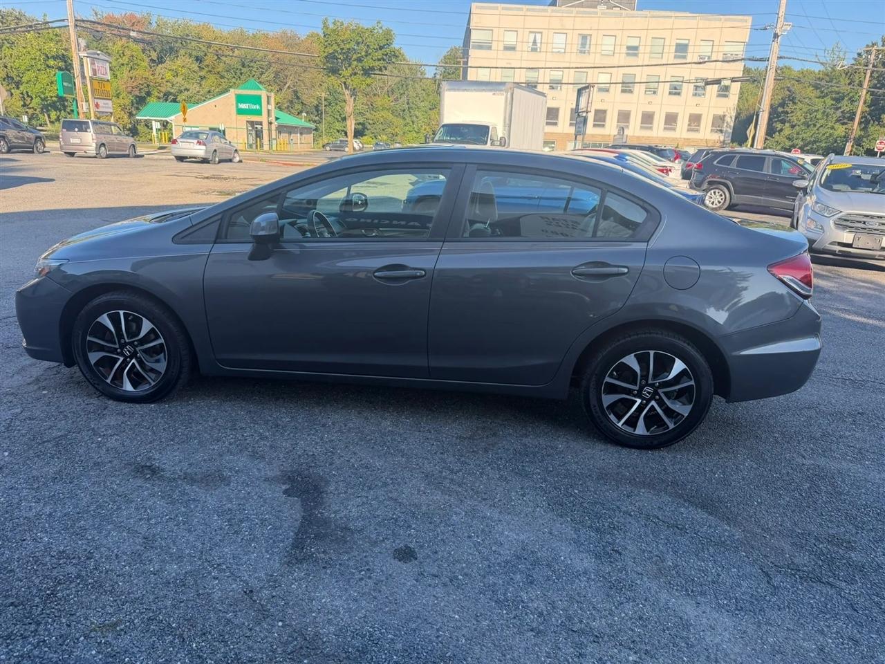 Honda Civic EX Sedan 5-Speed AT 2013
