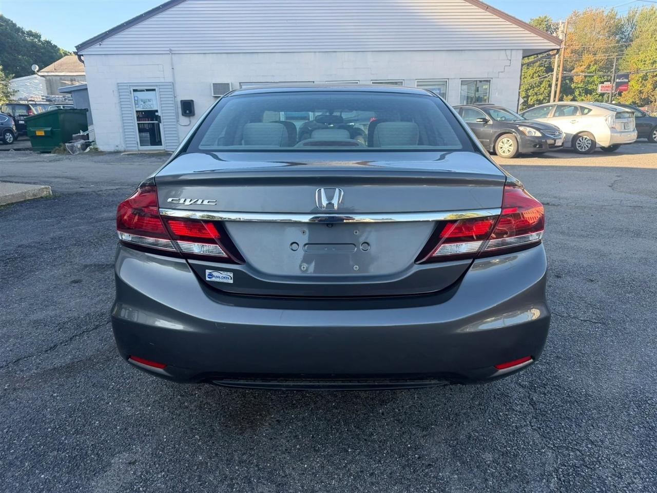 Honda Civic EX Sedan 5-Speed AT 2013