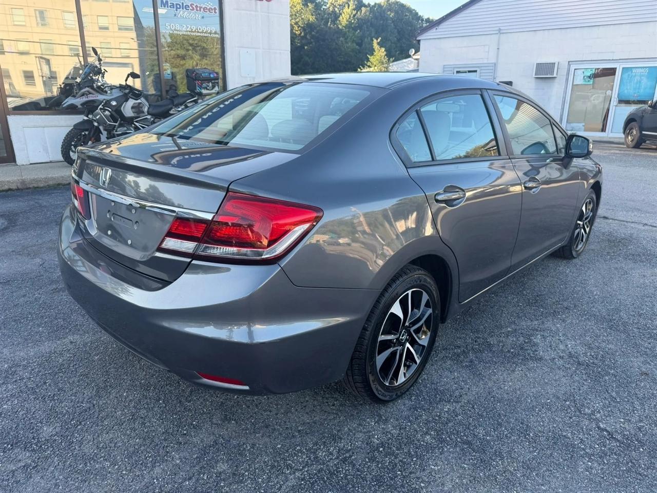 Honda Civic EX Sedan 5-Speed AT 2013