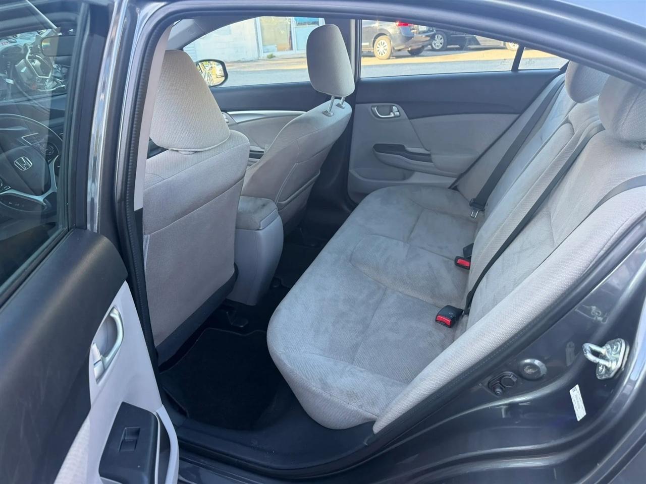 Honda Civic EX Sedan 5-Speed AT 2013