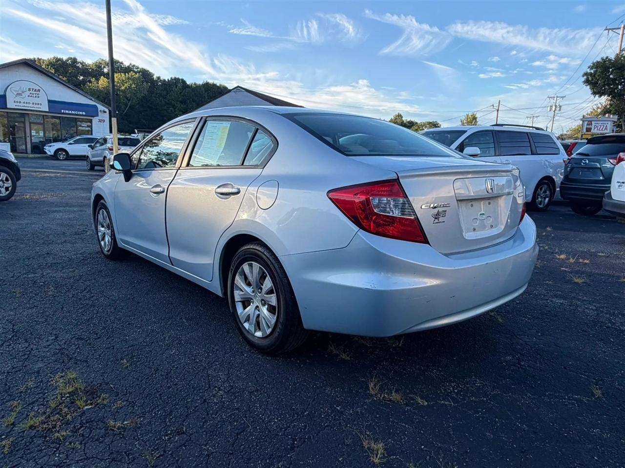Honda Civic LX Sedan 5-Speed AT 2012