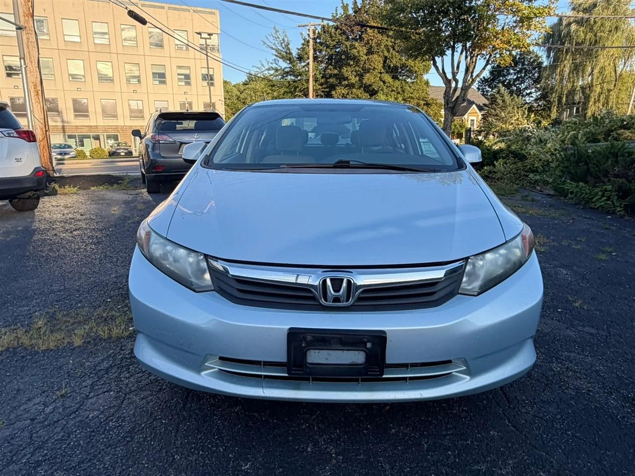 Honda Civic LX Sedan 5-Speed AT 2012