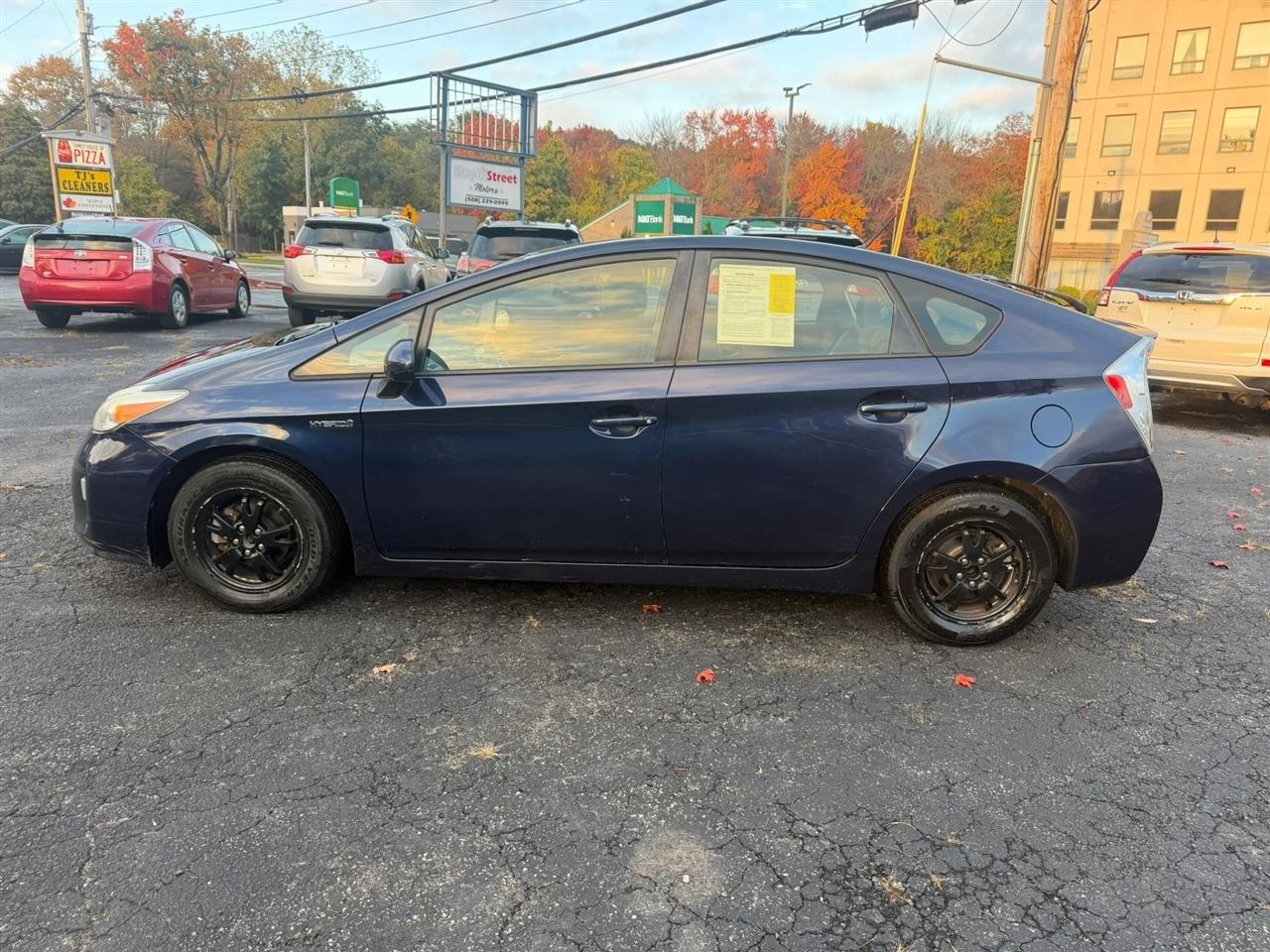 Toyota Prius Prius V 2013