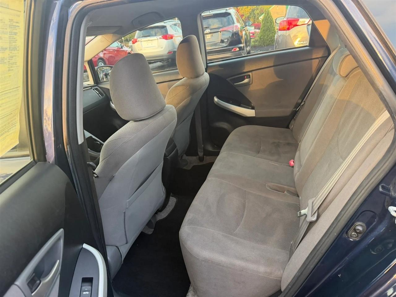 Toyota Prius Prius V 2013