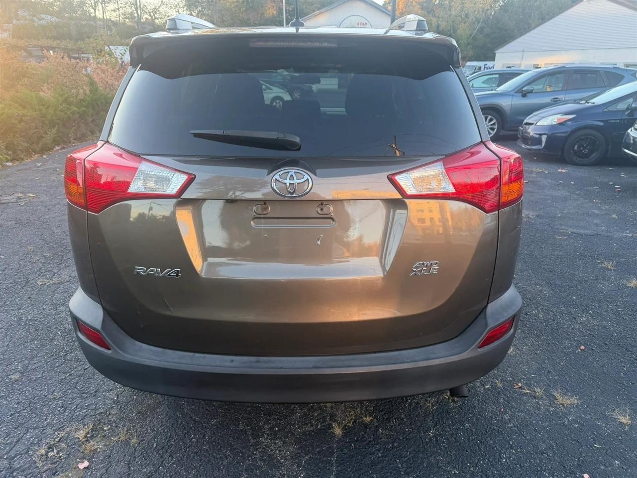 Toyota RAV4 XLE AWD 2014