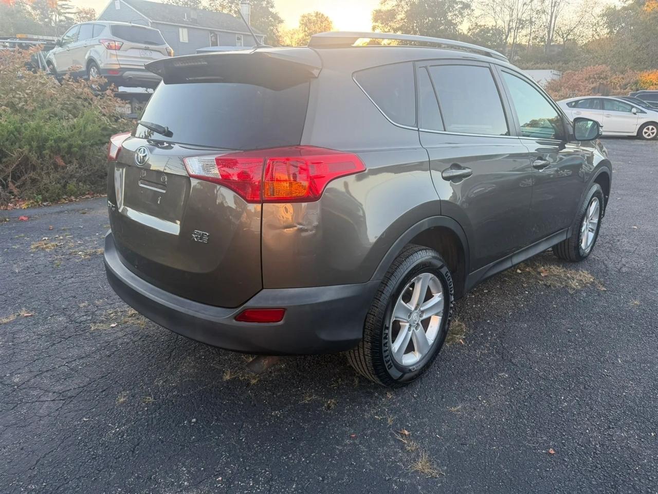 Toyota RAV4 XLE AWD 2014