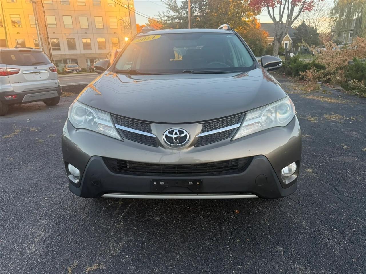 Toyota RAV4 XLE AWD 2014