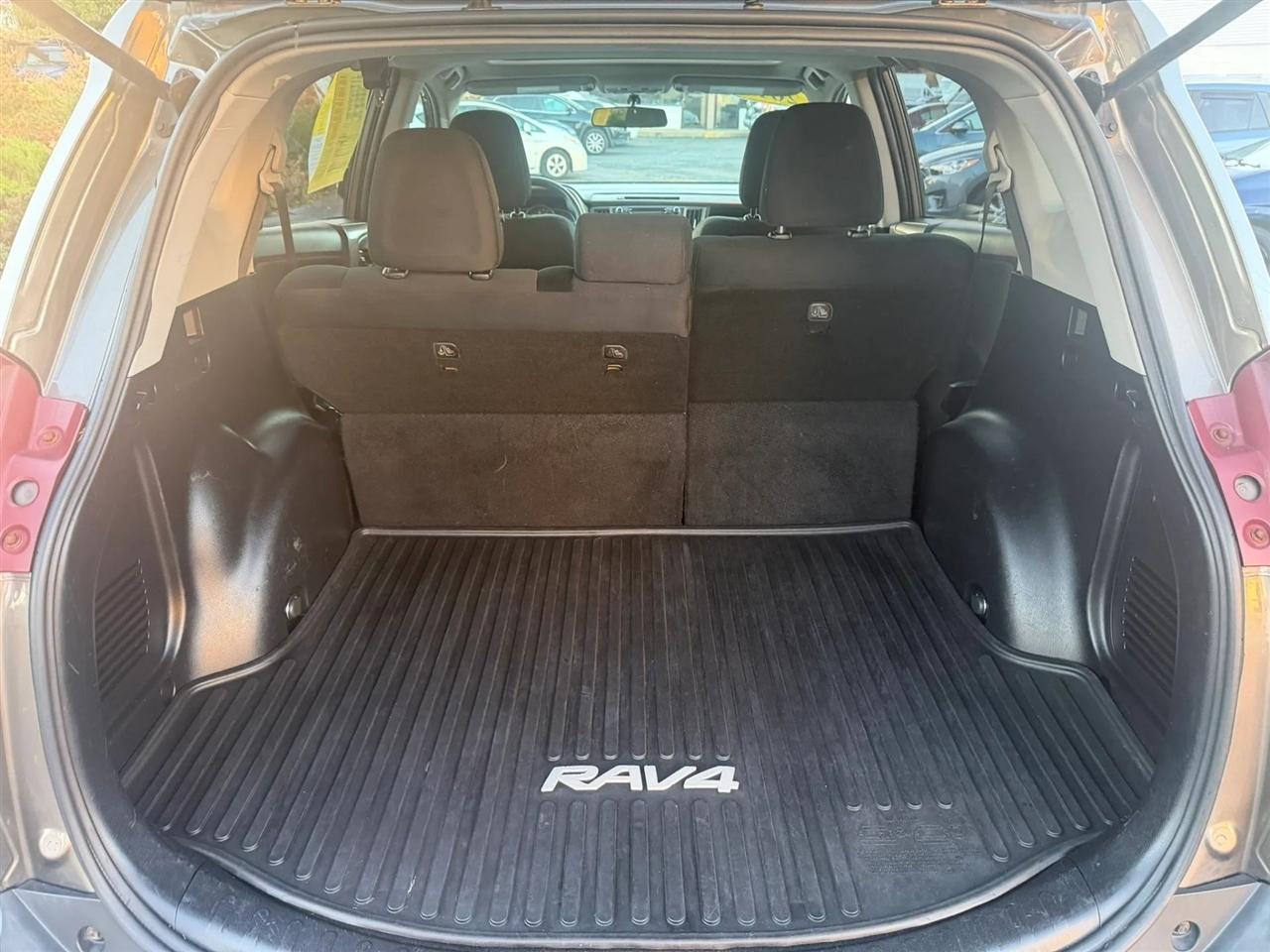 Toyota RAV4 XLE AWD 2014