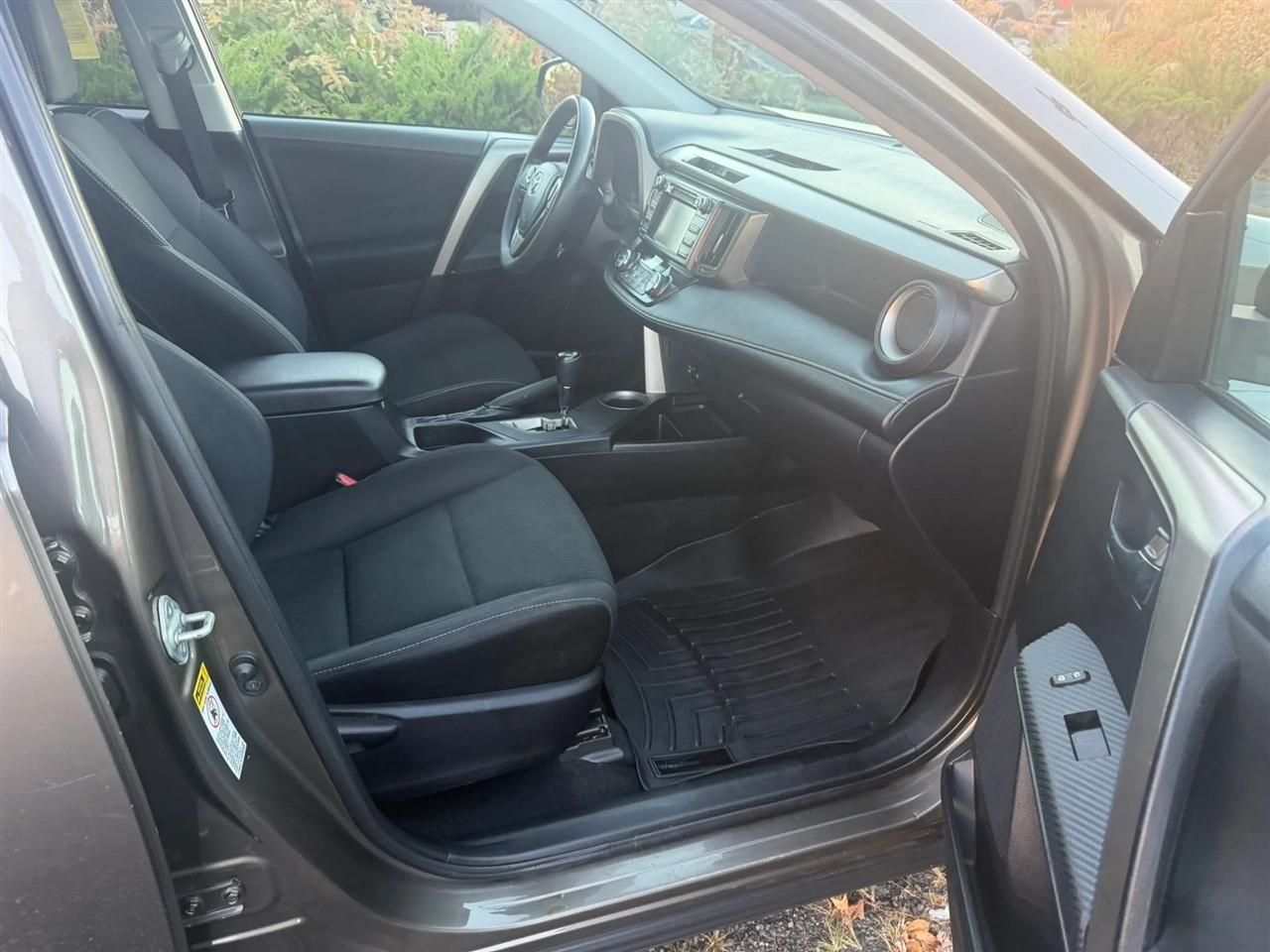 Toyota RAV4 XLE AWD 2014