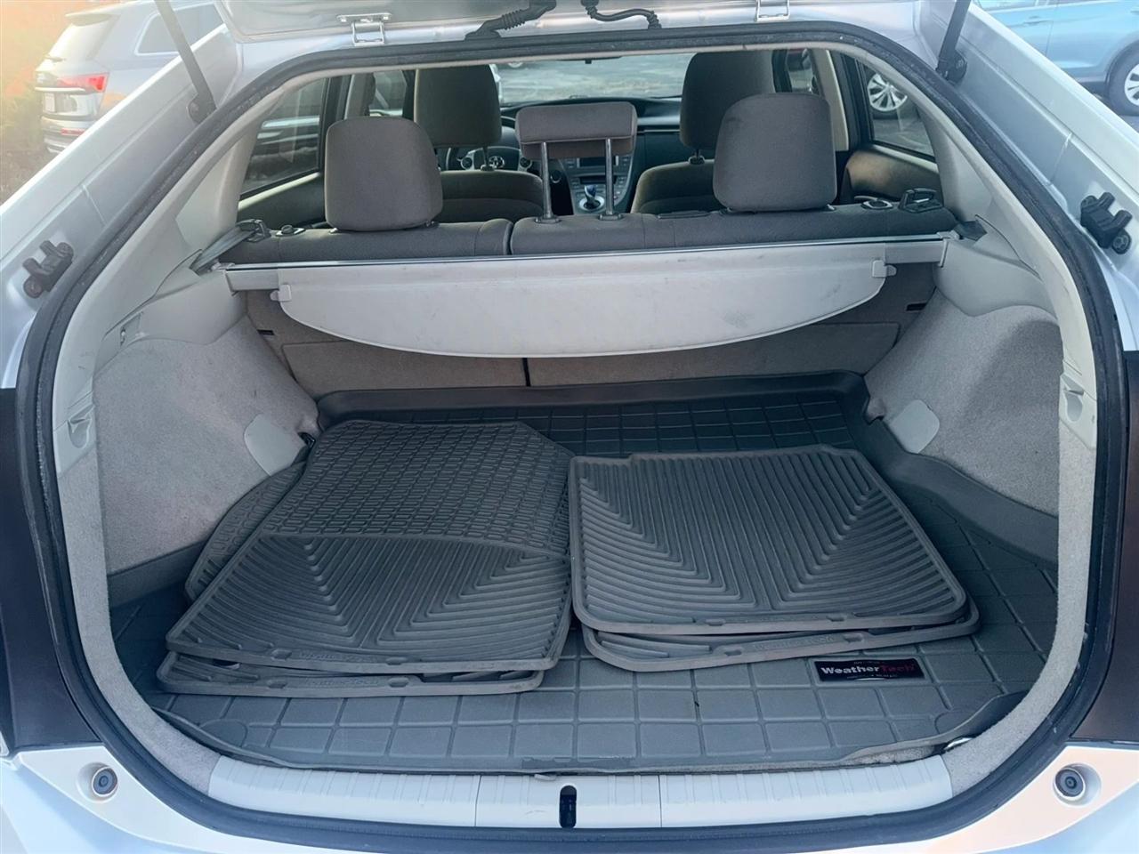 Toyota Prius Prius V 2012