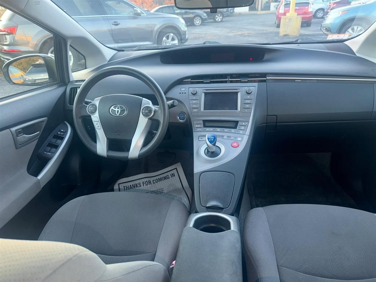 Toyota Prius Prius V 2012