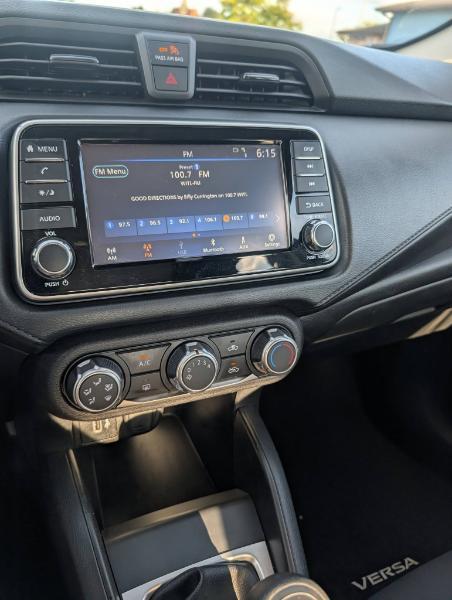 Nissan Versa S 5MT 2022