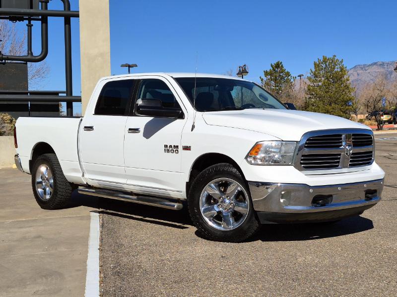 RAM 1500 Big Horn Crew Cab 4WD 2015