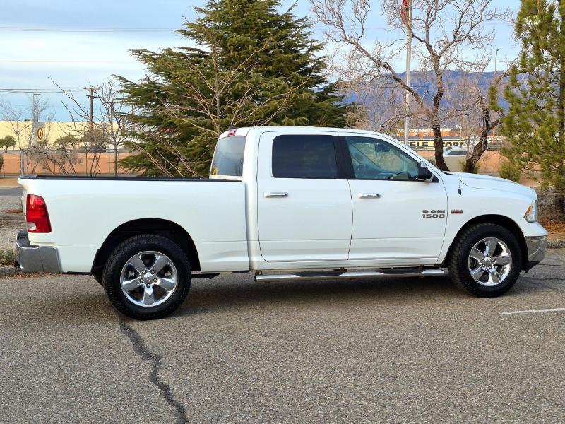 RAM 1500 Big Horn Crew Cab 4WD 2015
