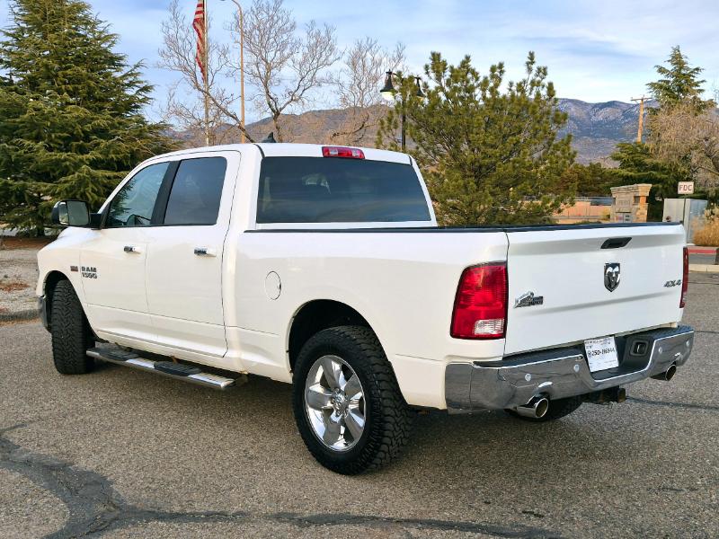 RAM 1500 Big Horn Crew Cab 4WD 2015