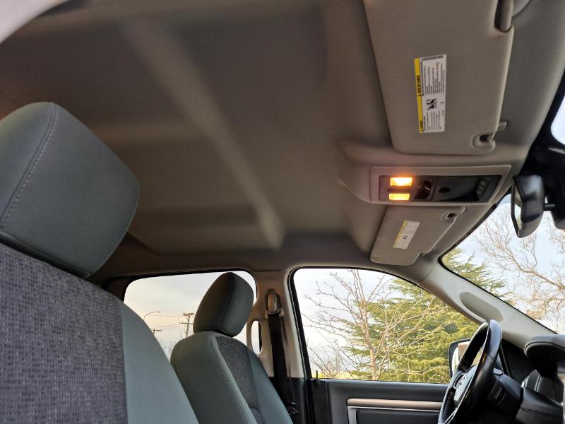 RAM 1500 Big Horn Crew Cab 4WD 2015