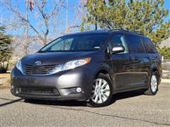 2012 Toyota Sienna 