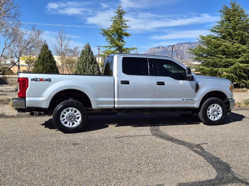 Ford F-250 SD XLT Crew Cab 4WD 2019