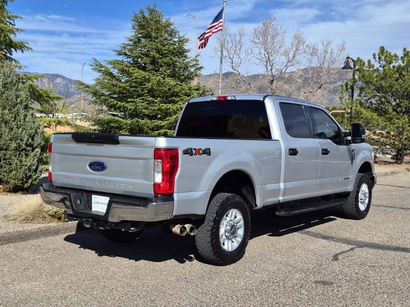Ford F-250 SD XLT Crew Cab 4WD 2019