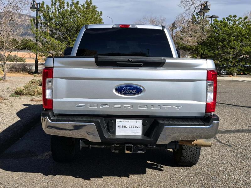 Ford F-250 SD XLT Crew Cab 4WD 2019