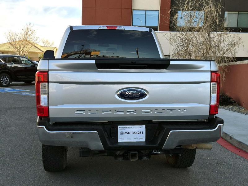 Ford F-250 SD XLT Crew Cab 4WD 2019