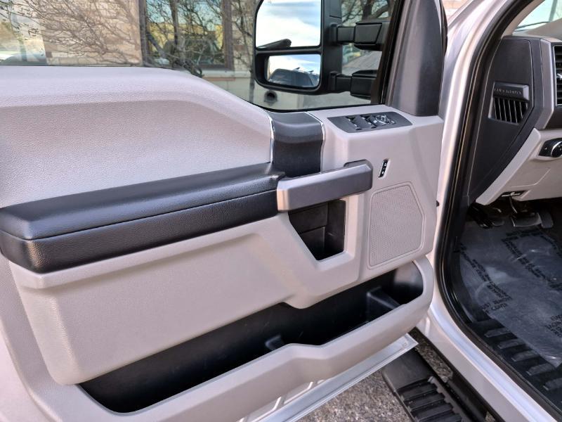 Ford F-250 SD XLT Crew Cab 4WD 2019